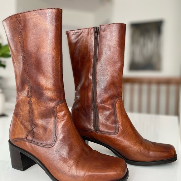 Leather boots made in Peru - Picture 2 of 5